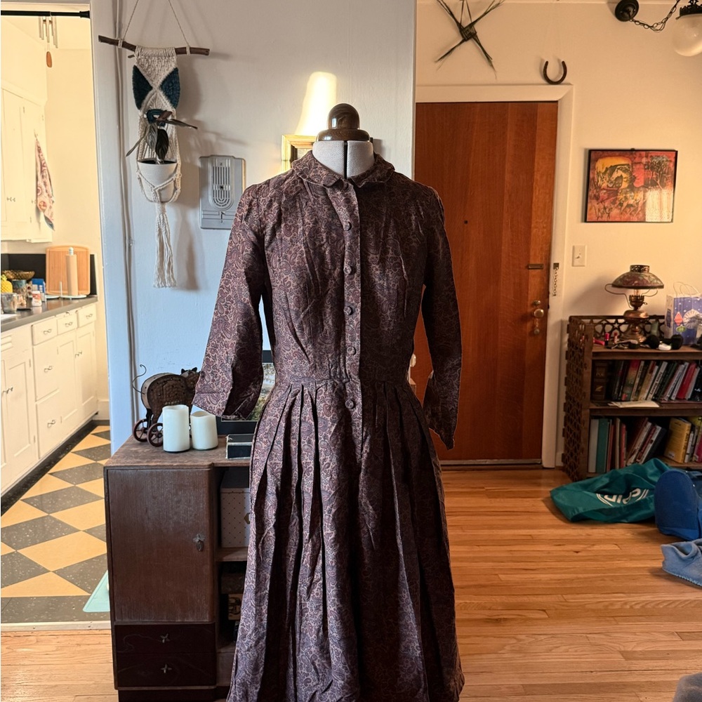 Vintage 60’s Brown Paisley Dress with pockets